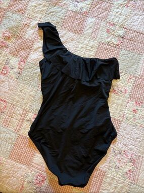Women’s One-Shoulder Black Ruffle One-Piece Swimsuit